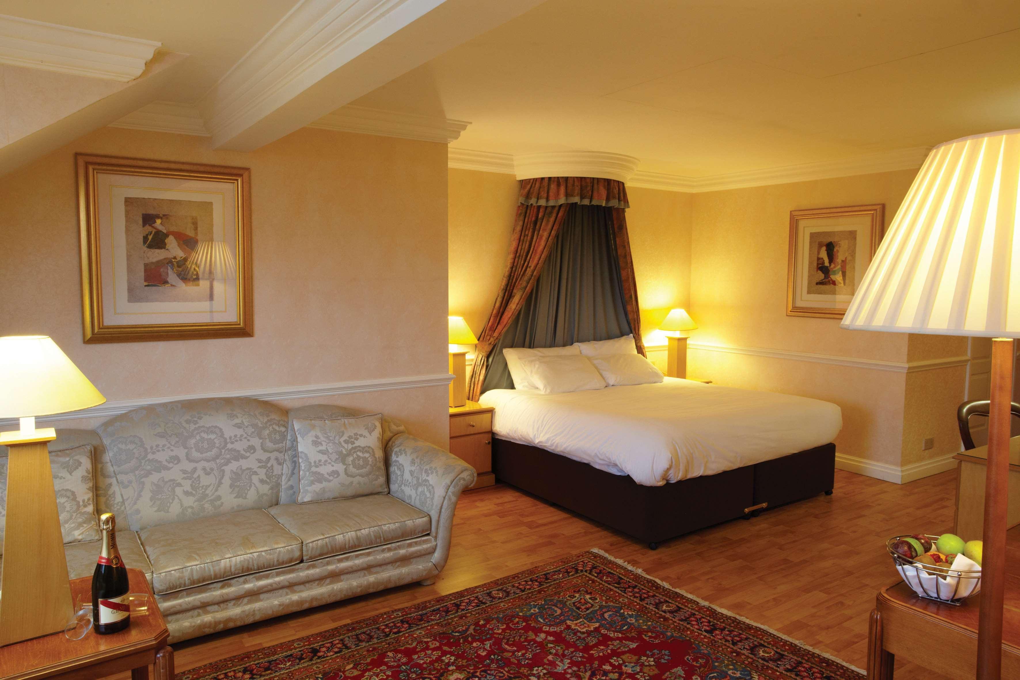 Holiday Inn - Manchester - Oldham By Ihg Failsworth Bagian luar foto