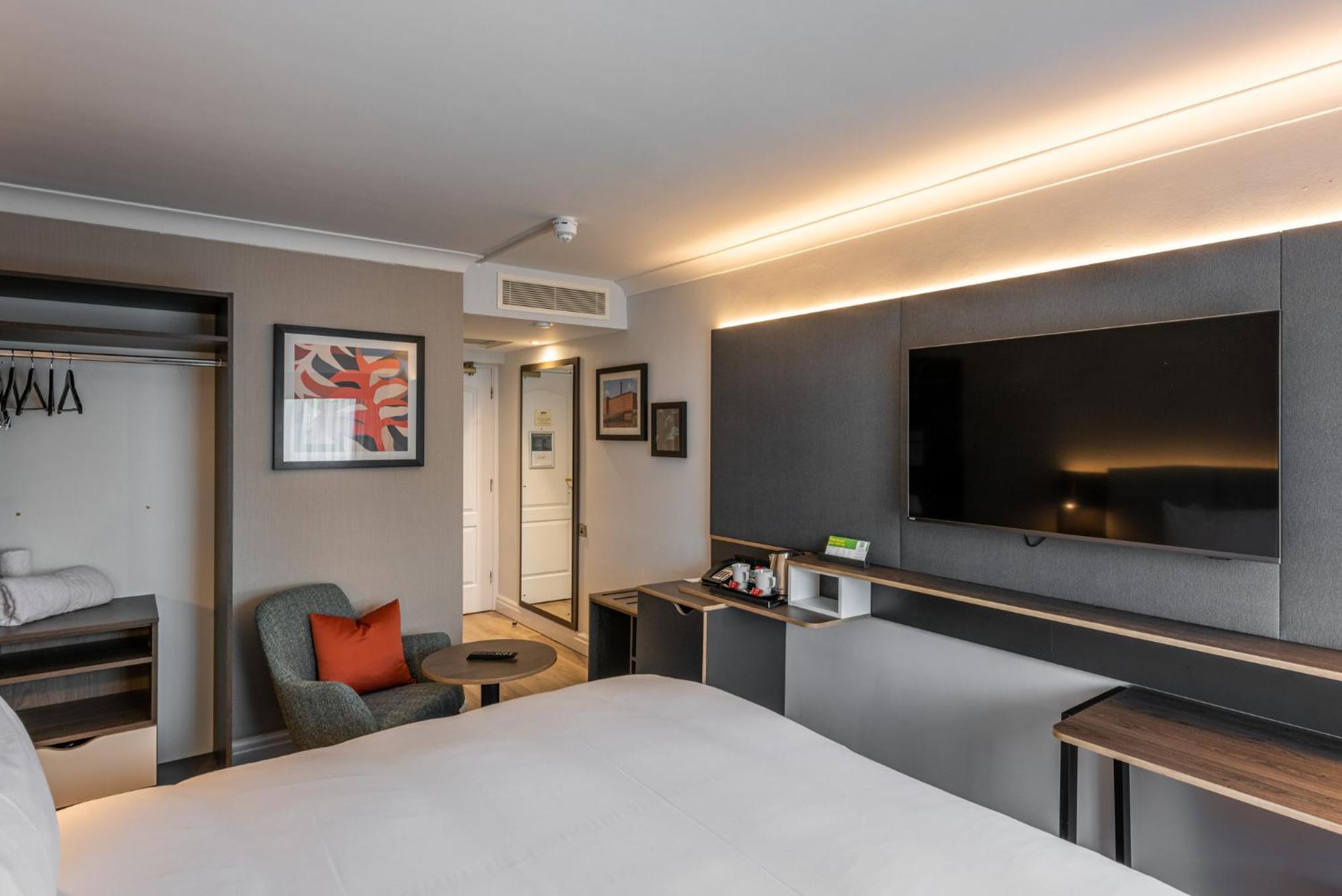 Holiday Inn - Manchester - Oldham By Ihg Failsworth Bagian luar foto