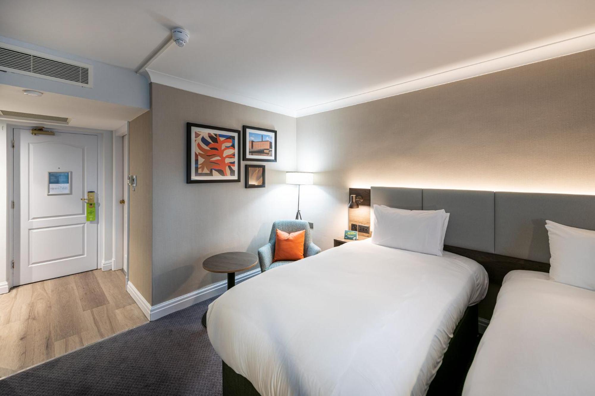 Holiday Inn - Manchester - Oldham By Ihg Failsworth Bagian luar foto