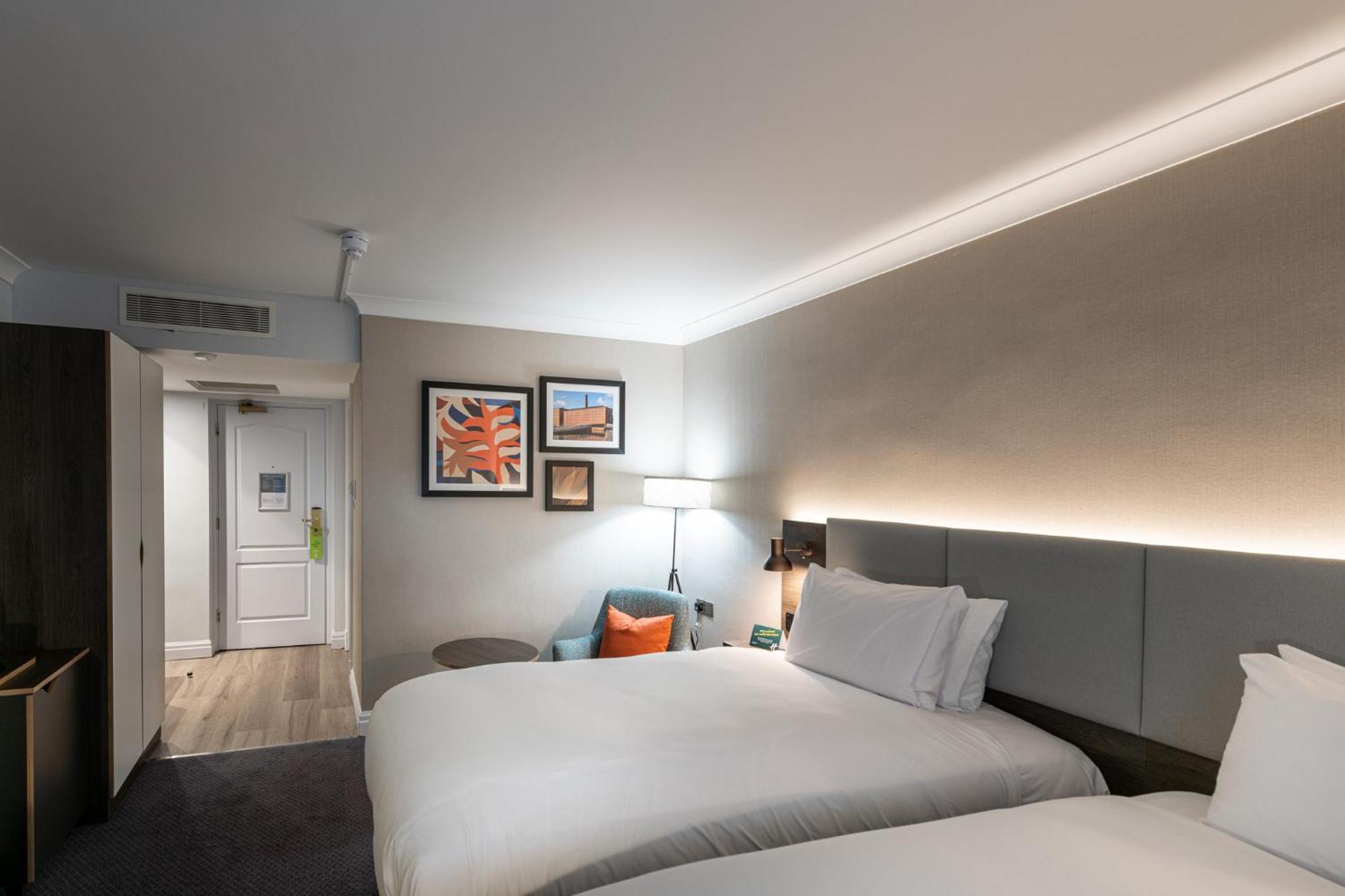 Holiday Inn - Manchester - Oldham By Ihg Failsworth Bagian luar foto