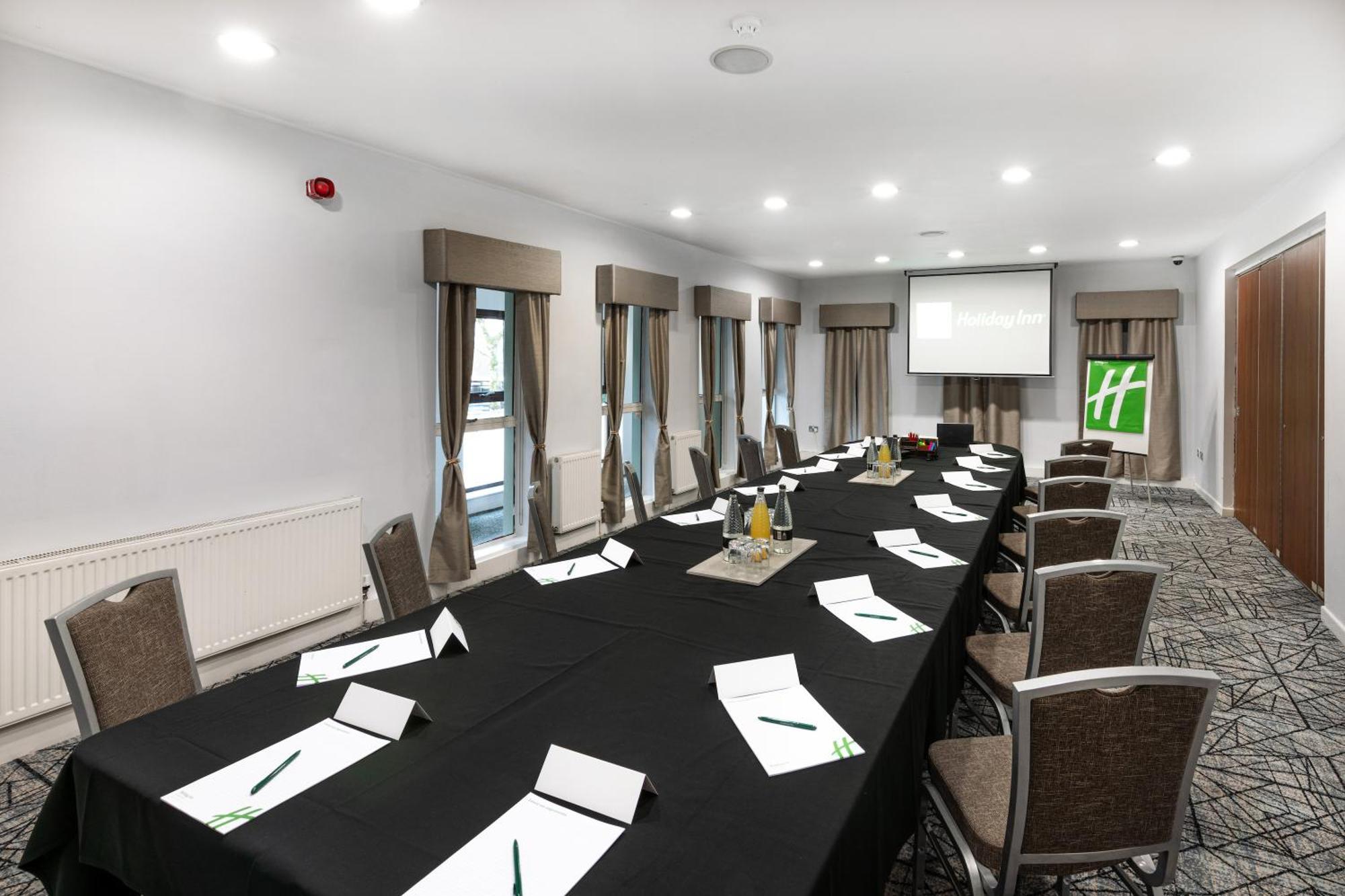 Holiday Inn - Manchester - Oldham By Ihg Failsworth Bagian luar foto