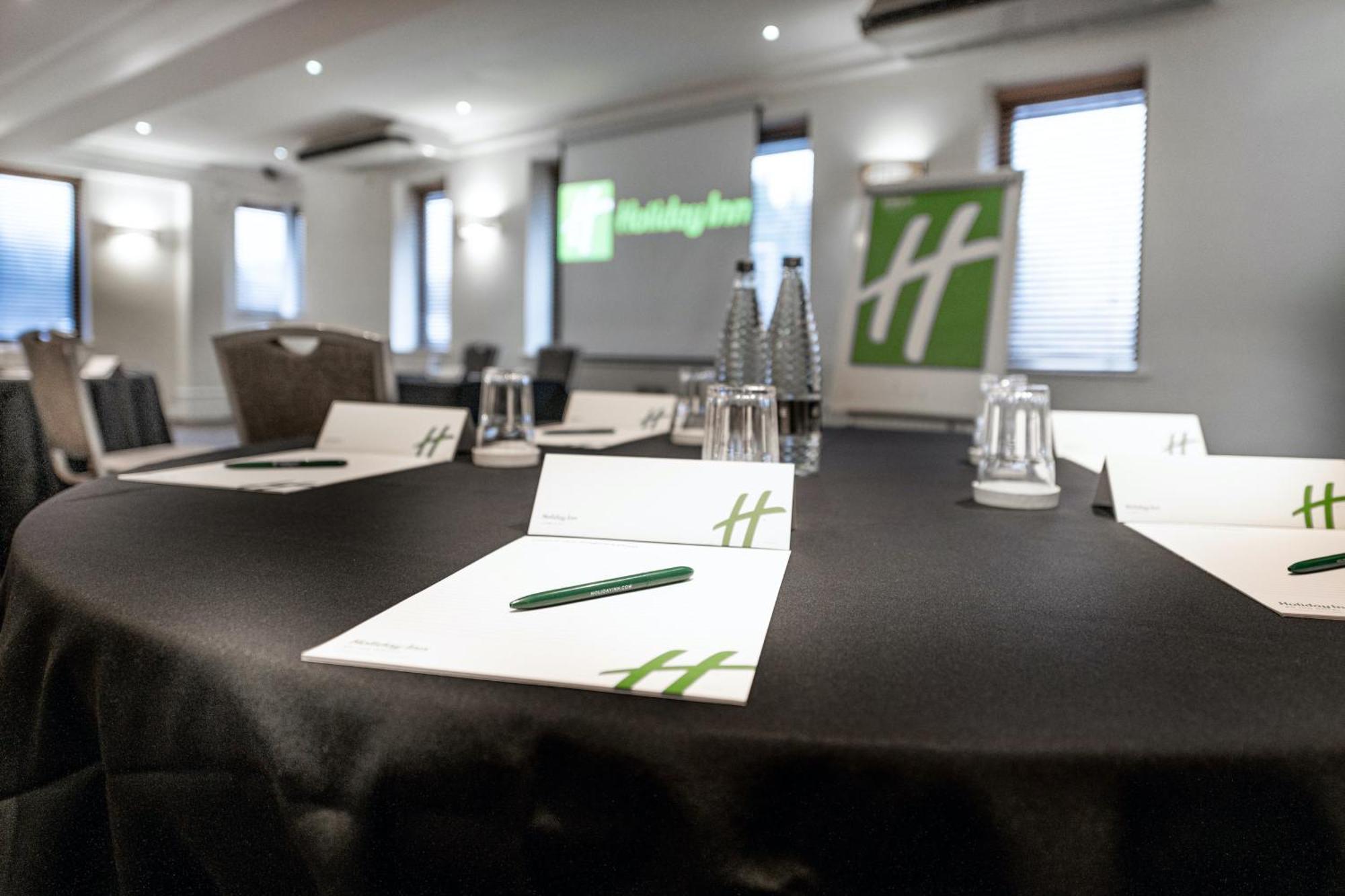 Holiday Inn - Manchester - Oldham By Ihg Failsworth Bagian luar foto