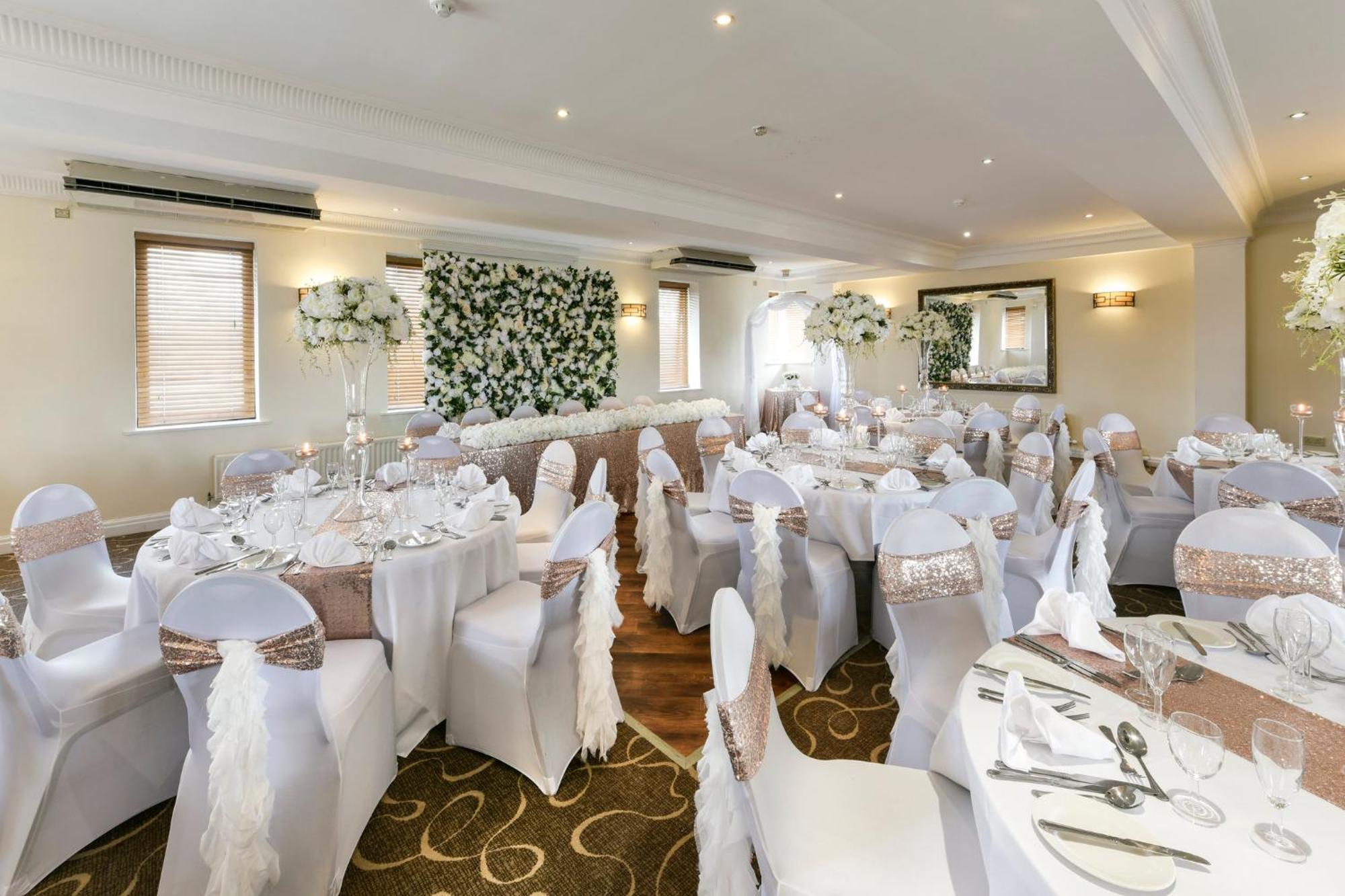Holiday Inn - Manchester - Oldham By Ihg Failsworth Bagian luar foto
